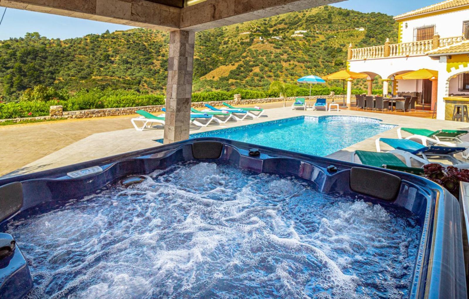 Villa Javier En Sayalonga Buitenkant foto